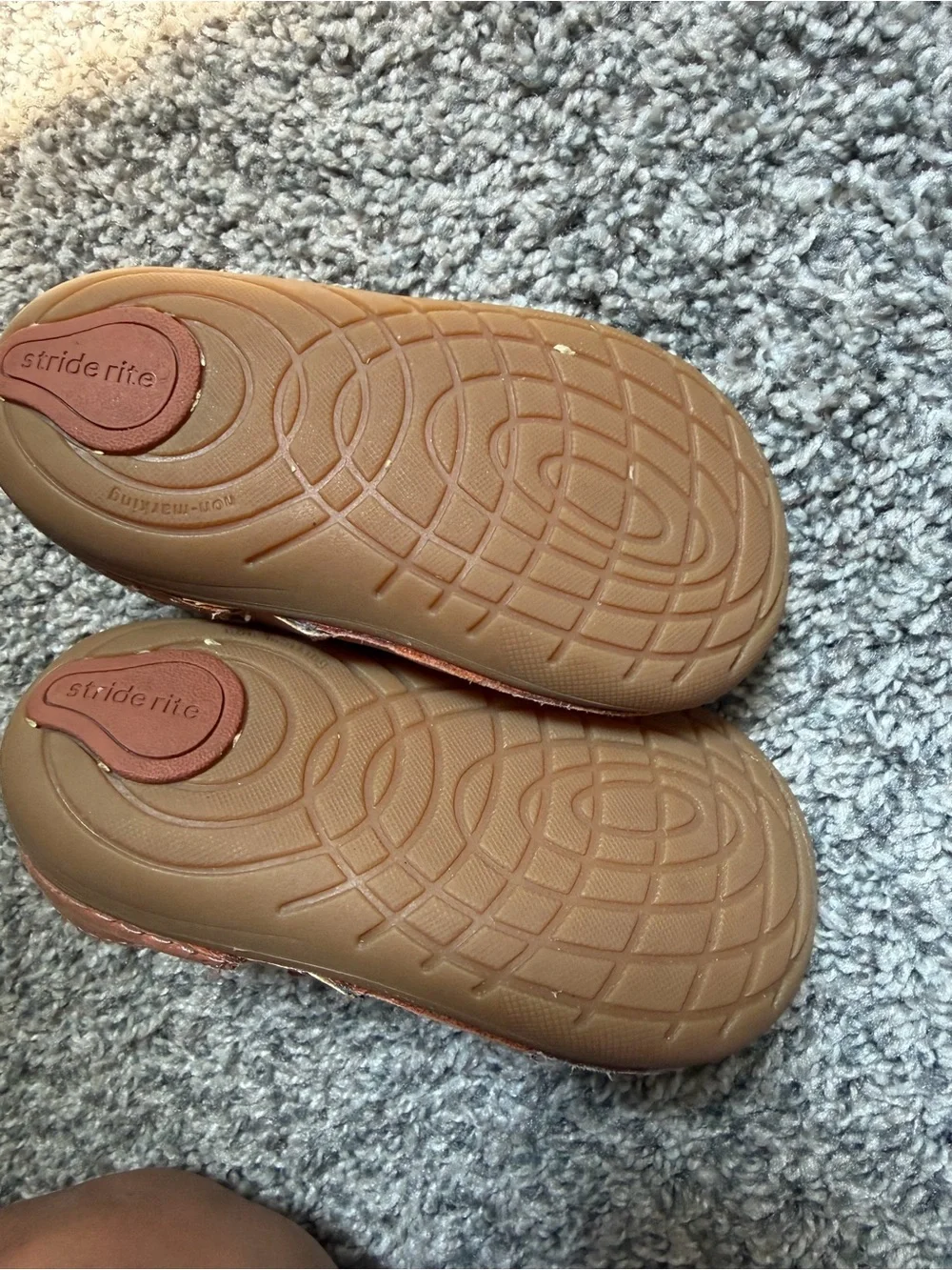 Stride Rite Girls/Toddler Tan Leather Mary Jane Shoes. Size 5.5M